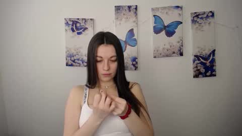 Snapshot of evaeldis chatting on 05/07/26, 01:27 Eva online show from 05/07/26, 01:27