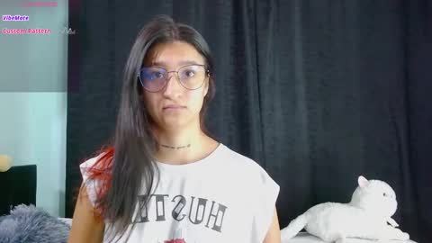 Snapshot of evah_lee chatting on 09/14/25, 02:00 Evah Lee online show from 09/14/25, 02:00