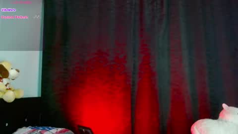 Snapshot of evah_lee chatting on 10/01/25, 02:06 Evah Lee online show from 10/01/25, 02:06