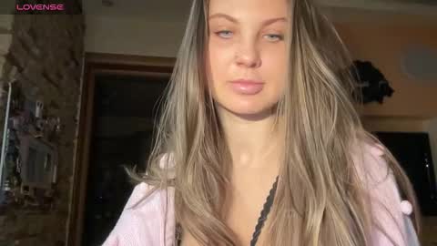 Snapshot of evahazardd chatting on 02/03/26, 04:23 EvaHazard online show from 02/03/26, 04:23