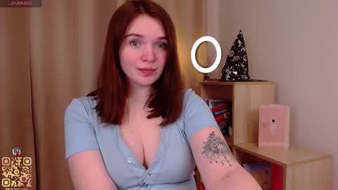 Snapshot of evajackson111 chatting on 10/13/25, 02:28 evajackson111 online show from 10/13/25, 02:28