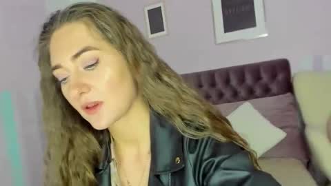 Eva online show from 10/08/25, 02:53