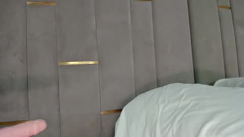 EVA online show from 03/22/26, 10:46