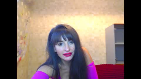 Snapshot of evalive1133 chatting on 12/19/24, 01:40 EvaLive online show from 12/19/24, 01:40