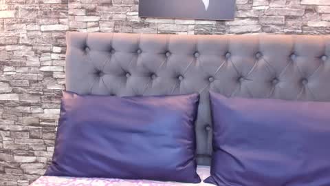 Snapshot of evaloviaa_ chatting on 01/20/25, 05:27 Eva online show from 01/20/25, 05:27