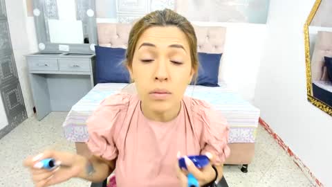 Snapshot of evaloviaa_ chatting on 01/22/25, 03:51 Eva online show from 01/22/25, 03:51