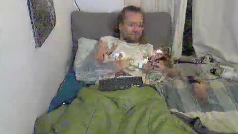 Han online show from 02/15/26, 09:44