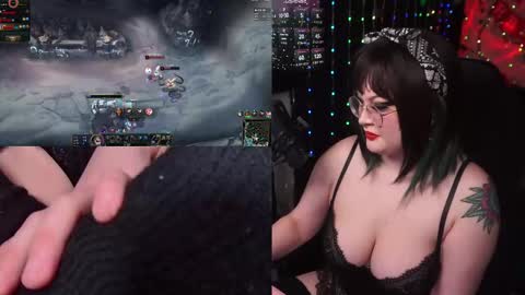 Eva  online show from 11/22/25, 02:43