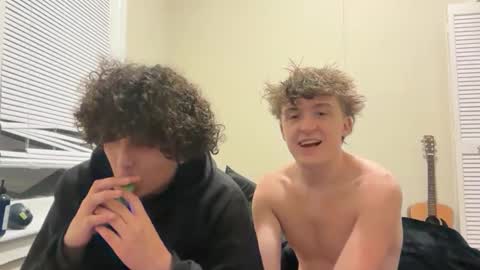 Snapshot of evanbrown333 chatting on 10/23/25, 04:12 Evan Brown online show from 10/23/25, 04:12