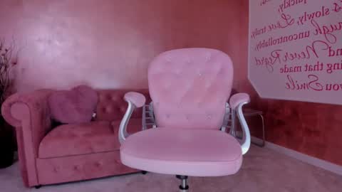 Eva online show from 02/14/25, 12:09