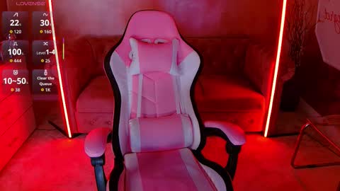 Eva online show from 11/26/25, 05:14