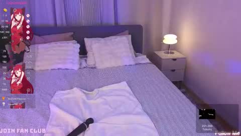 Snapshot of evangel1ne chatting on 11/19/25, 09:48 evangel1ne online show from 11/19/25, 09:48