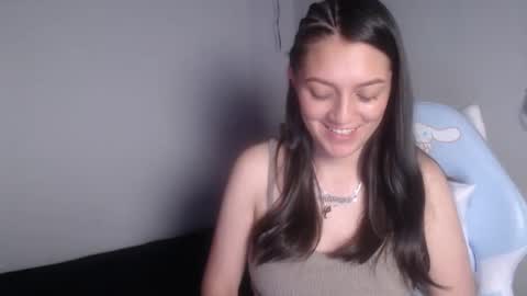 Snapshot of evangeline_petite chatting on 11/13/25, 03:49 eva online show from 11/13/25, 03:49