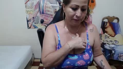 Snapshot of evangelinhotxxx33 chatting on 02/15/25, 01:31 Eva online show from 02/15/25, 01:31