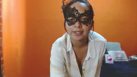 evangelinne_01 online show from 11/21/25, 05:00