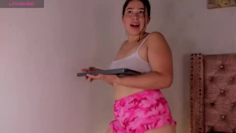 Snapshot of evangely_fox chatting on 11/13/25, 08:13 evangely_fox online show from 11/13/25, 08:13