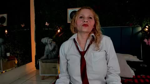  Evangelyne  online show from 02/10/26, 07:29