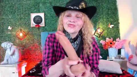  Evangelyne  online show from 02/27/26, 08:53