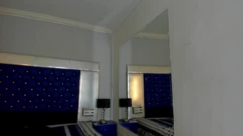 evanllelyne online show from 10/22/25, 01:00