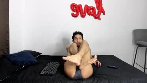 Snapshot of evans_collins24 chatting on 10/29/25, 01:08 Evans collins24 online show from 10/29/25, 01:08