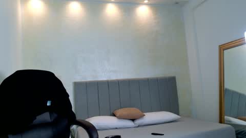 E V A N S online show from 03/08/26, 02:04