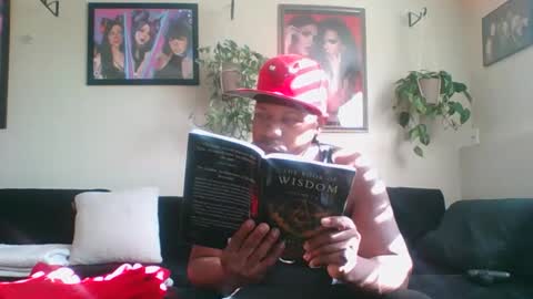 evanschris2048 online show from 11/25/25, 07:47