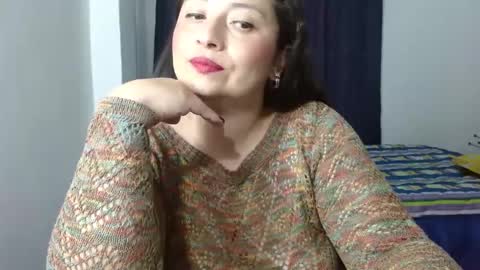 Snapshot of evansvictoria chatting on 02/15/25, 06:33 Victoria online show from 02/15/25, 06:33