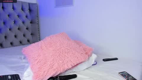 Eva Olimpo online show from 03/18/26, 08:12