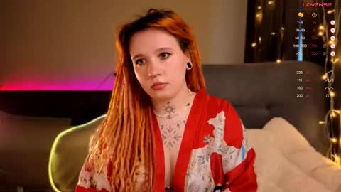 Moon online show from 11/26/25, 08:48