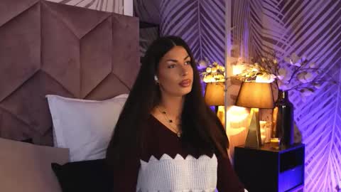 EvaRhea online show from 11/18/25, 03:45