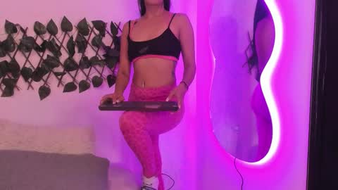 Snapshot of evaritz__ chatting on 02/02/26, 08:29 EVARITZ online show from 02/02/26, 08:29