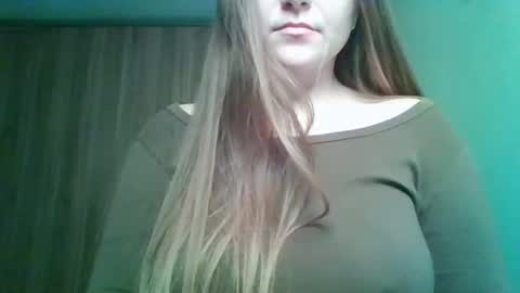 evasapples2026 online show from 03/22/26, 09:40