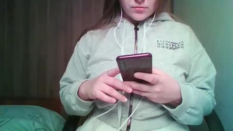 Snapshot of evasapples2026 chatting on 05/10/26, 04:56 evasapples2026 online show from 05/10/26, 04:56