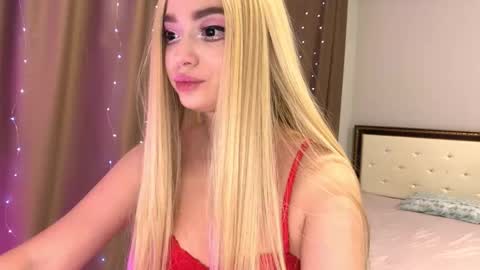 Snapshot of evasweet420 chatting on 11/20/25, 02:01 Eva online show from 11/20/25, 02:01