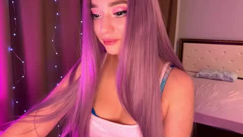 Snapshot of evasweet420 chatting on 11/29/25, 01:08 Eva online show from 11/29/25, 01:08