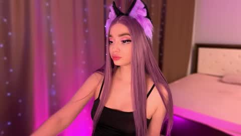 Snapshot of evasweet420 chatting on 12/22/25, 09:45 Eva online show from 12/22/25, 09:45