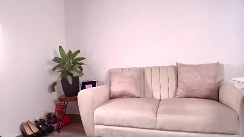  EVA LUNA online show from 02/25/25, 08:30