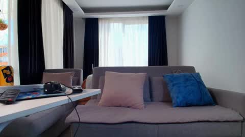  EVA LUNA online show from 12/14/25, 07:40