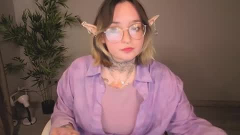 Snapshot of evathewitcher chatting on 05/30/26, 02:19 EvaTheWitcher online show from 05/30/26, 02:19