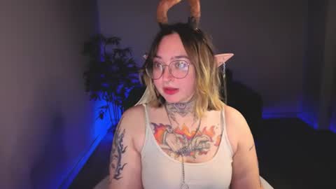 Snapshot of evathewitcher chatting on 07/06/26, 01:35 EvaTheWitcher online show from 07/06/26, 01:35