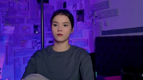 Eva  next stream -  - 1600 UTC2000  online show from 02/01/25, 12:05