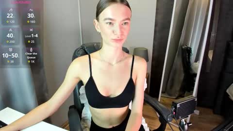 Snapshot of evatoniz chatting on 11/08/25, 01:06 Eva online show from 11/08/25, 01:06