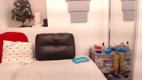 Eva Twiss online show from 01/13/26, 12:10