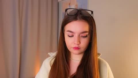 Snapshot of evawyliam chatting on 04/08/26, 02:39 im EVA im new here dont be rude online show from 04/08/26, 02:39