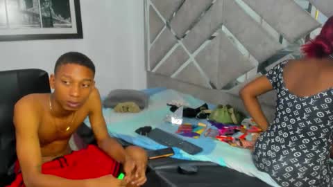 Eva And Emmanuel online show from 11/29/25, 01:47