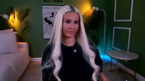 Eva online show from 04/15/26, 10:21