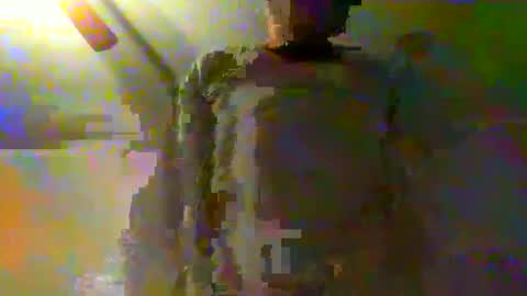 Snapshot of eve1luvsray chatting on 11/15/25, 01:36 eve1luvsray online show from 11/15/25, 01:36