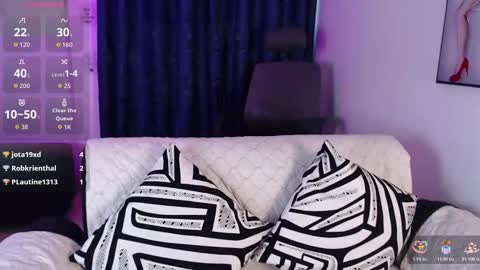 Evee online show from 11/08/25, 01:22