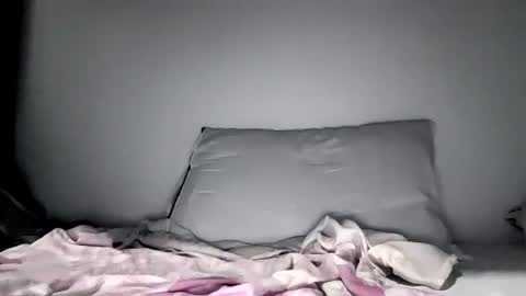 Snapshot of eveee228 chatting on 11/05/25, 10:48 eveee228 online show from 11/05/25, 10:48