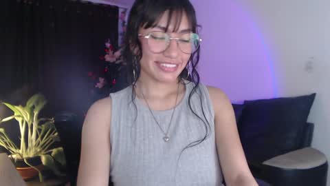 Kissed by an angel  IG evee  lyn20 online show from 12/12/24, 05:52